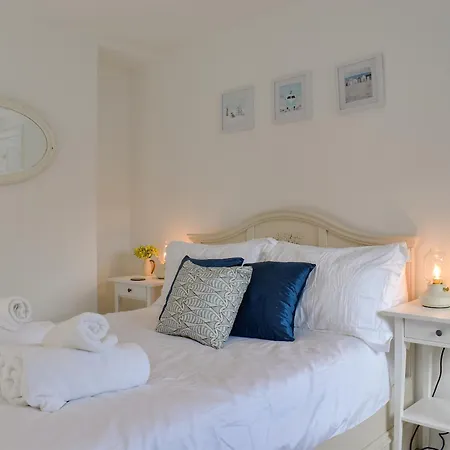 Harbourside House * Scarborough